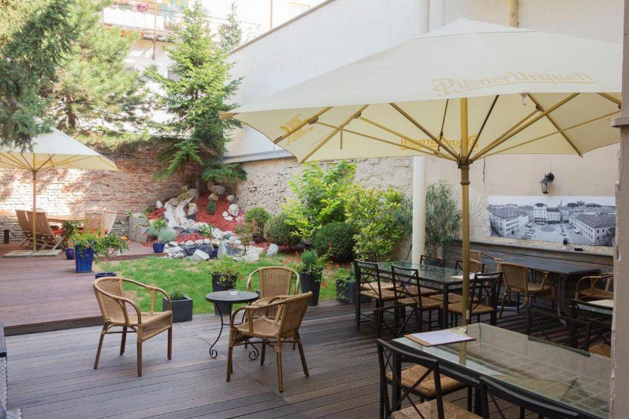 Downtown Bratislava B&B Bagian luar foto