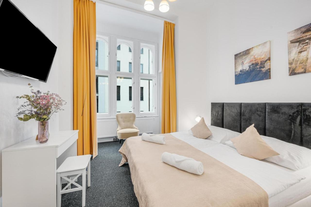 Downtown Bratislava B&B Bagian luar foto