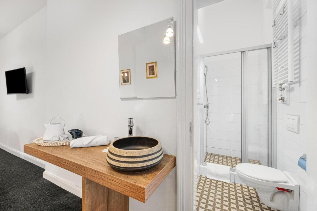 Downtown Bratislava B&B Bagian luar foto