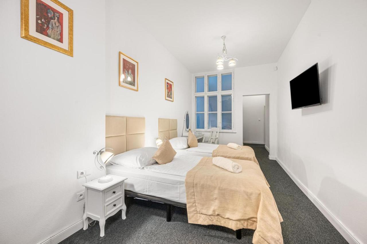 Downtown Bratislava B&B Bagian luar foto