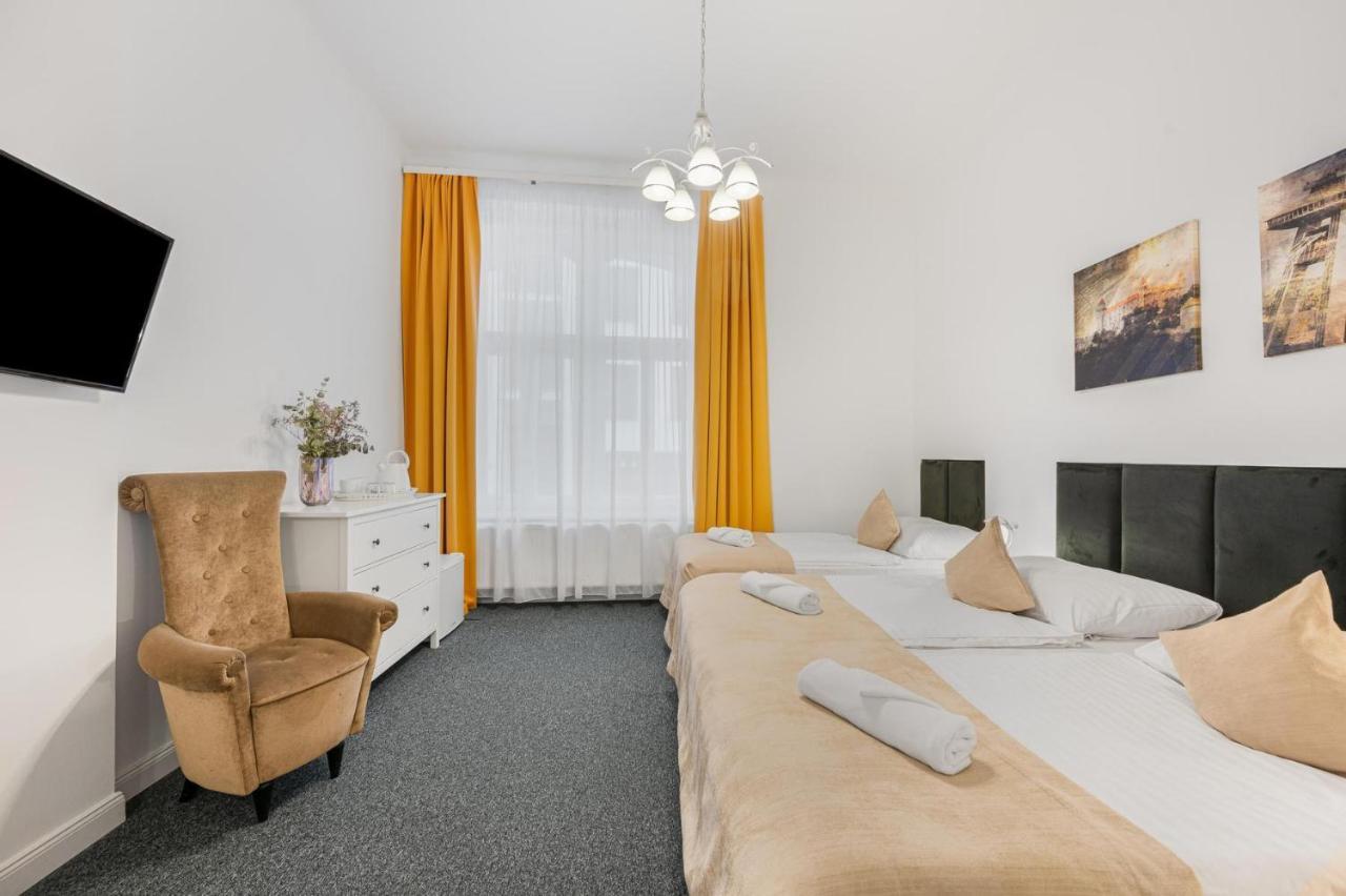 Downtown Bratislava B&B Bagian luar foto