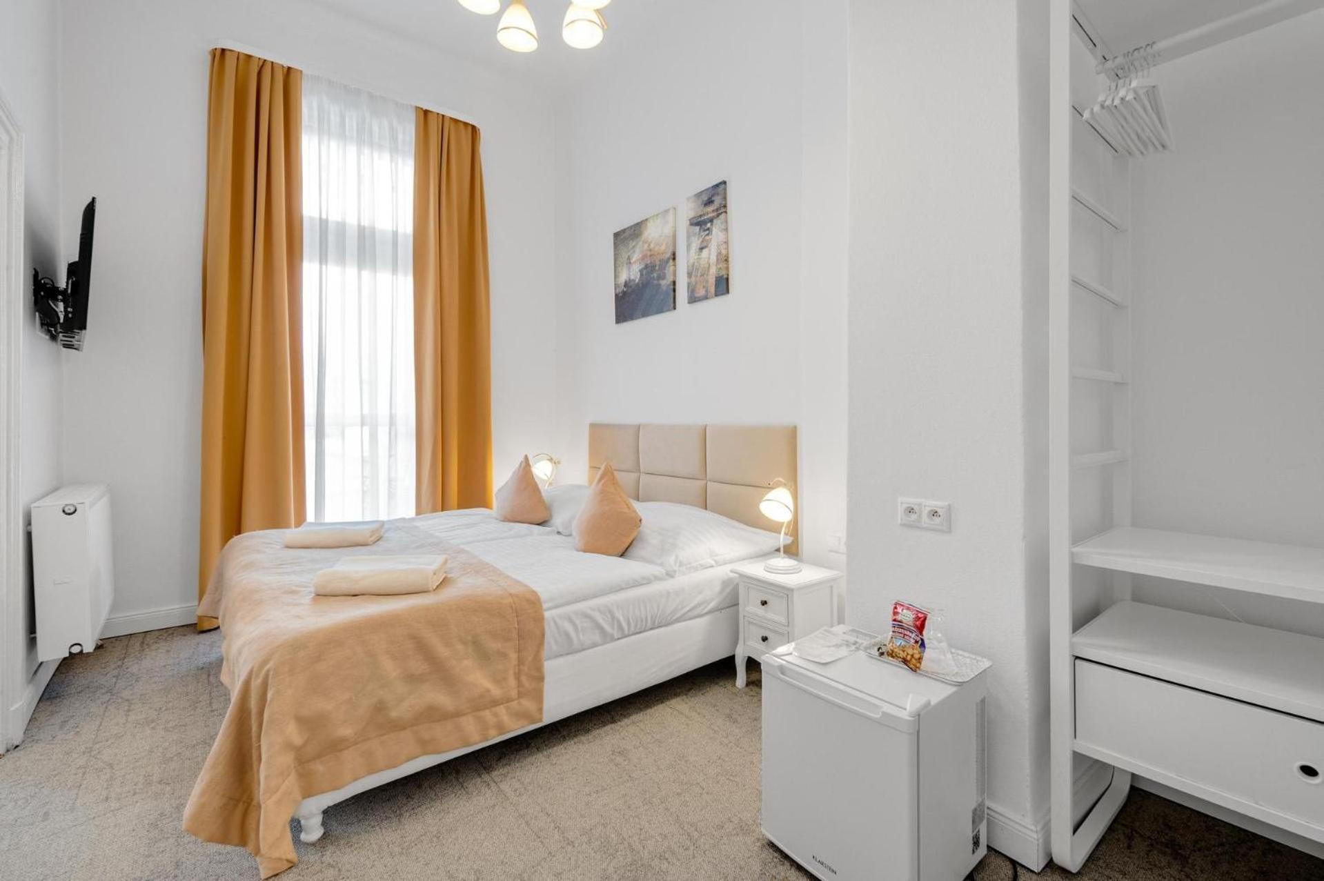 Downtown Bratislava B&B Bagian luar foto