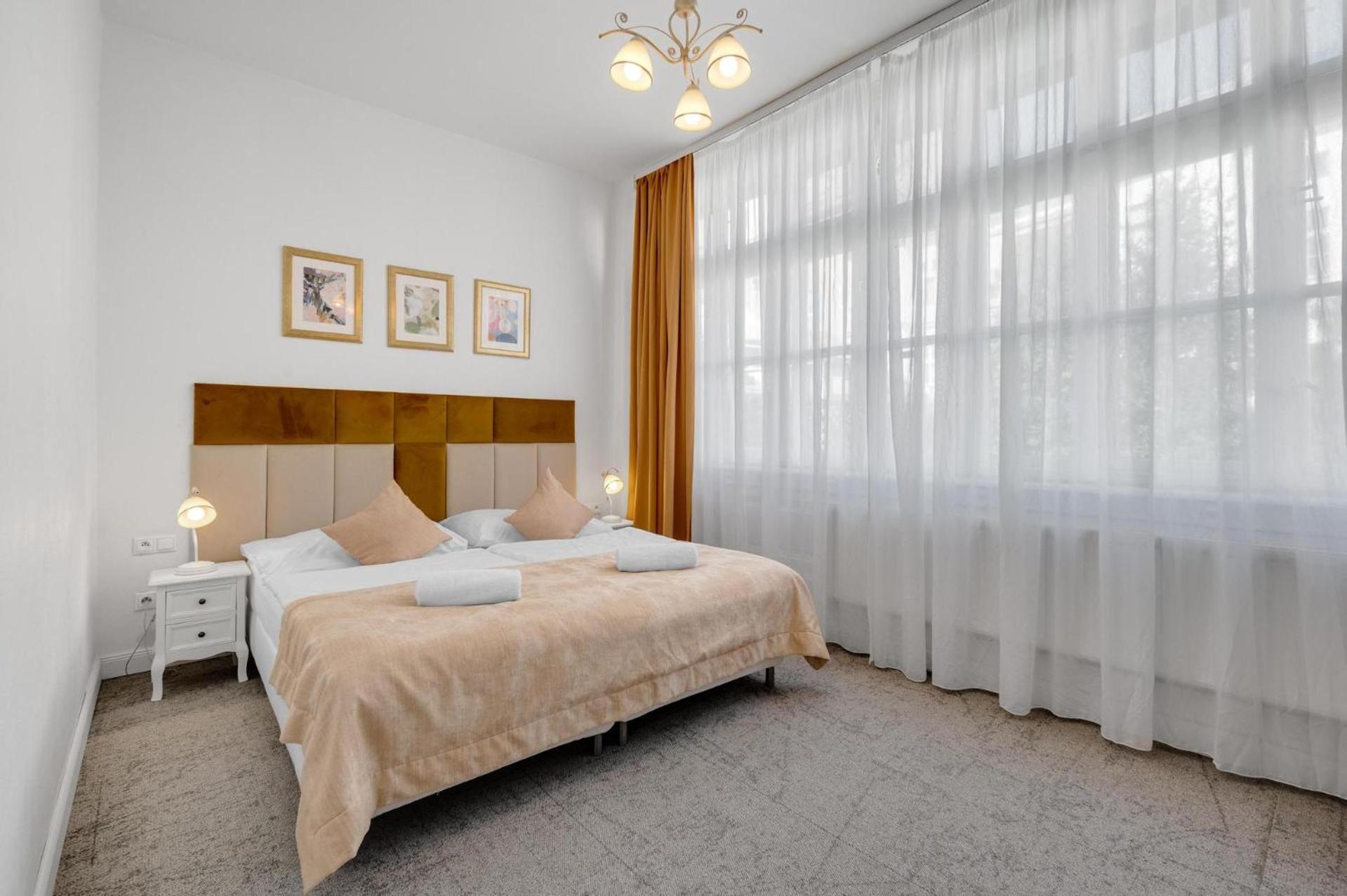 Downtown Bratislava B&B Bagian luar foto