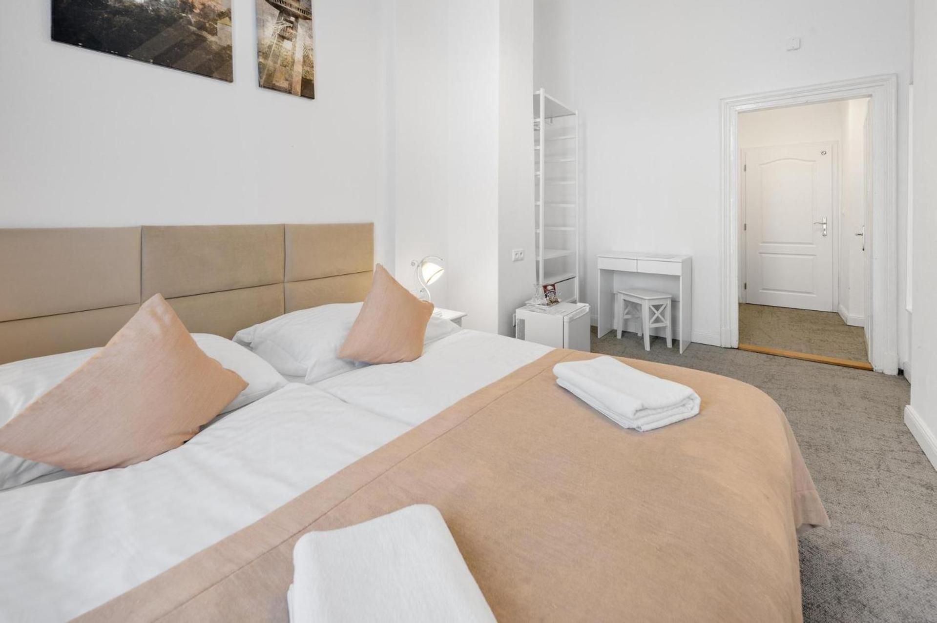 Downtown Bratislava B&B Bagian luar foto