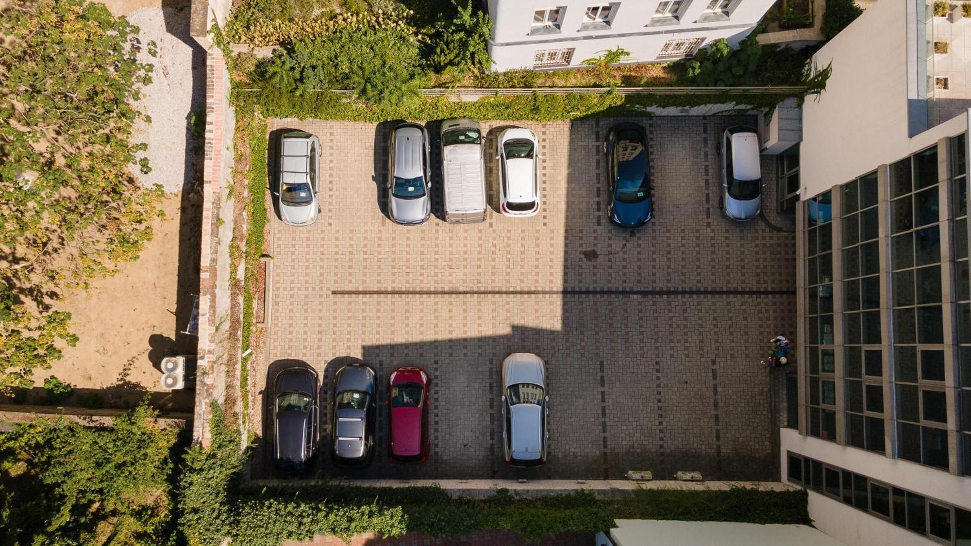 Downtown Bratislava B&B Bagian luar foto