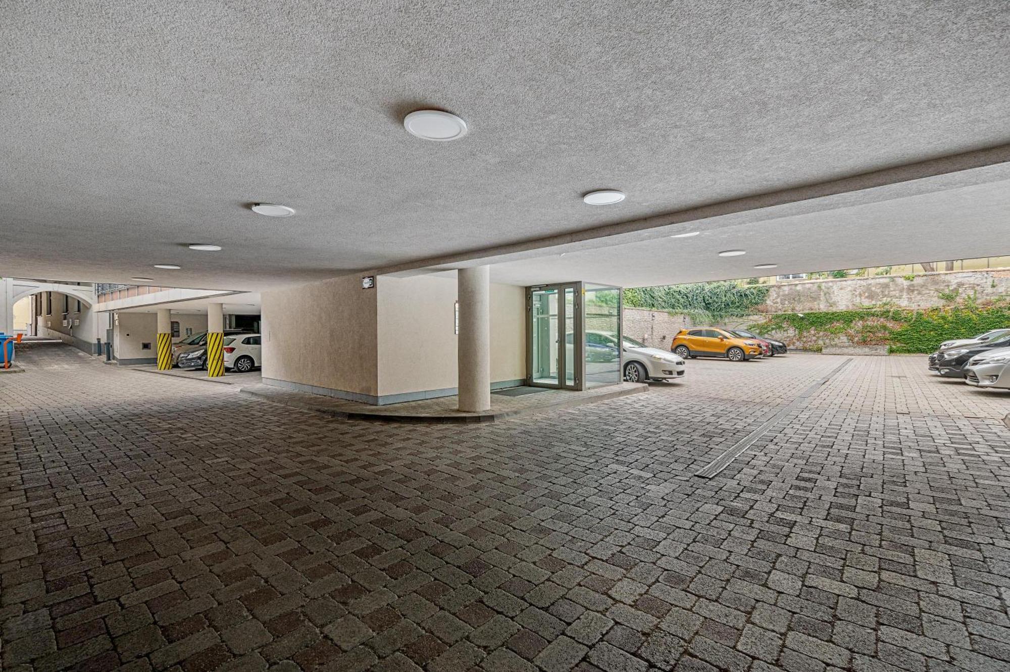 Downtown Bratislava B&B Bagian luar foto