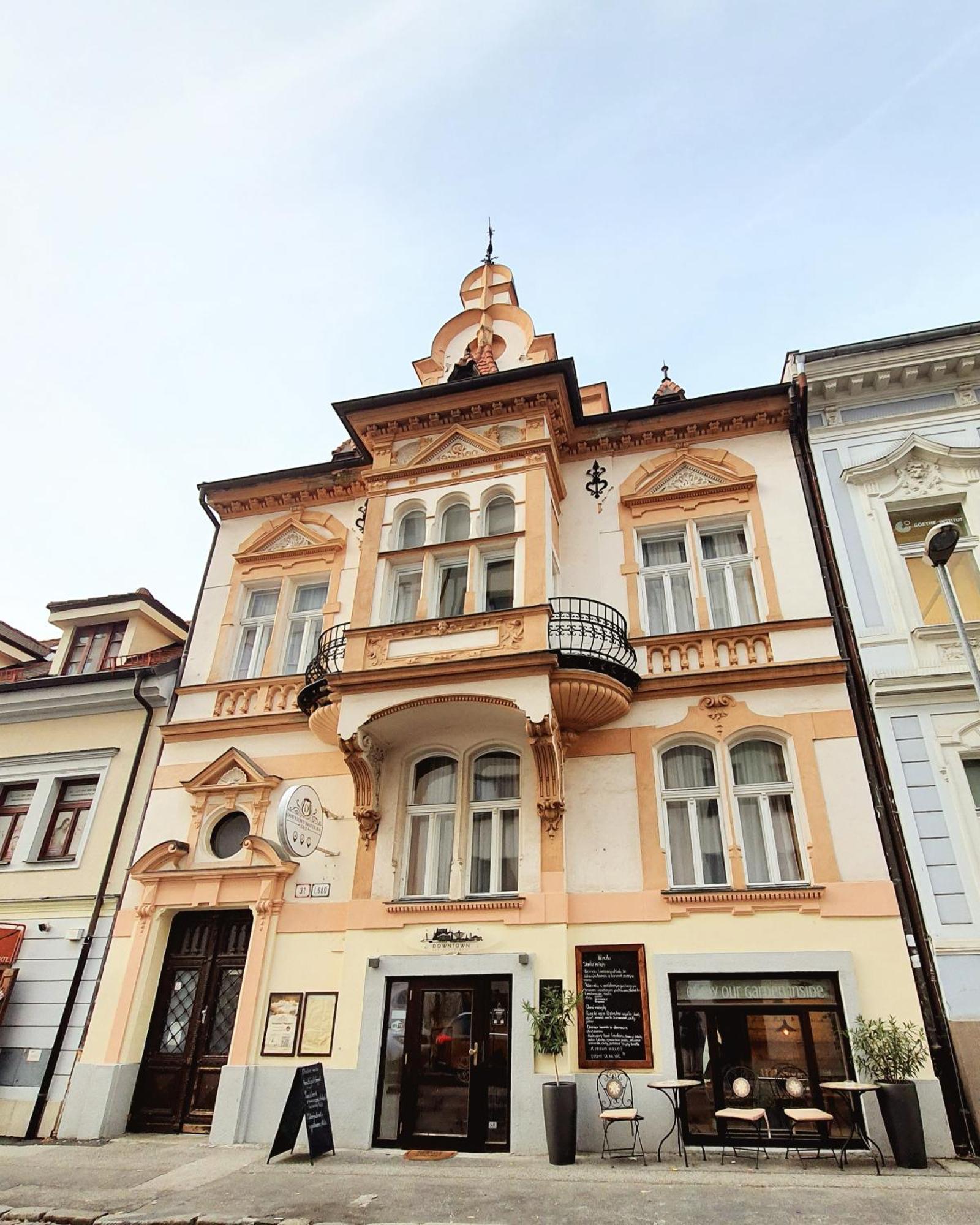 Downtown Bratislava B&B Bagian luar foto
