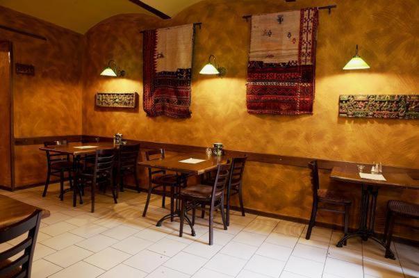 Downtown Bratislava B&B Bagian luar foto