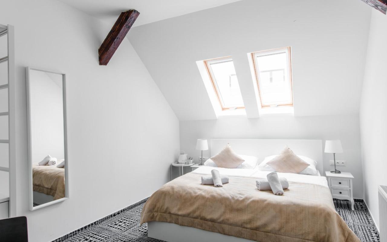 Downtown Bratislava B&B Bagian luar foto