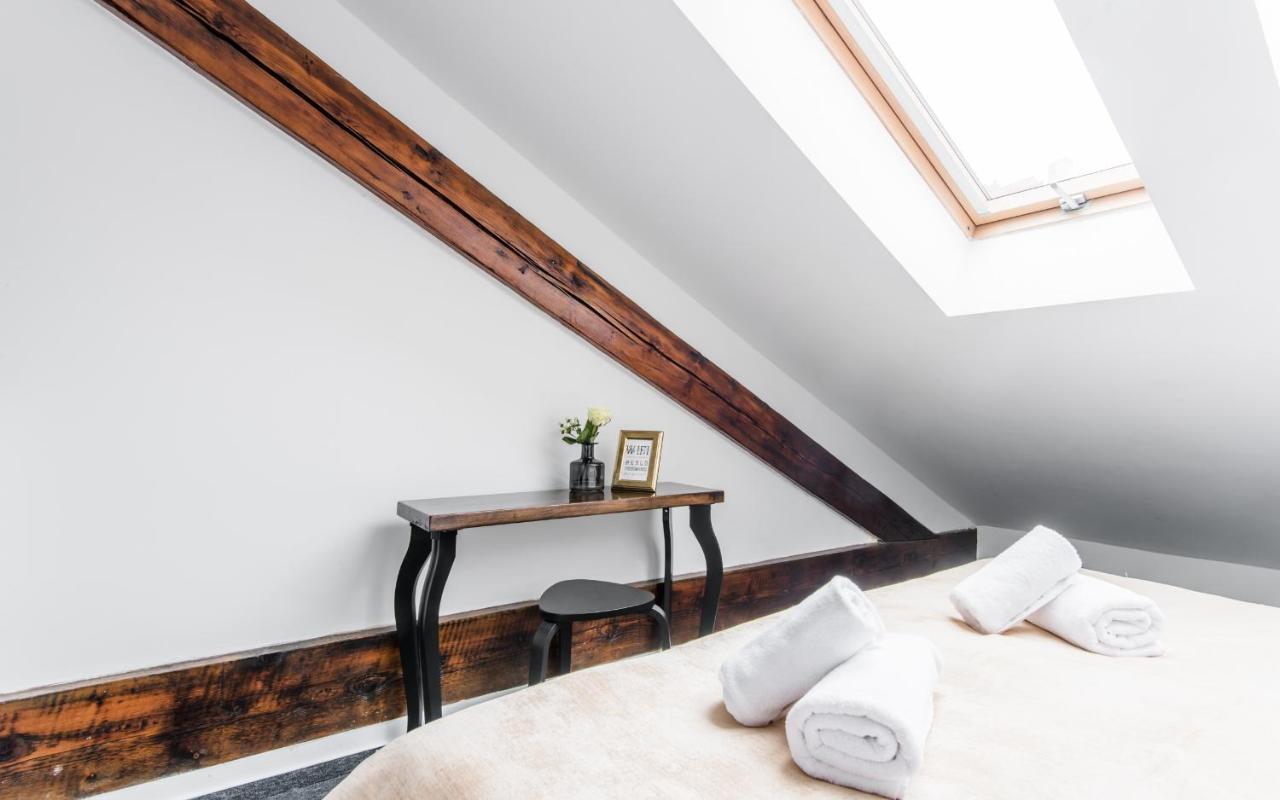 Downtown Bratislava B&B Bagian luar foto